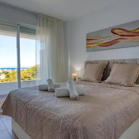 New Sunset Views Apartment *
